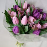 GP030 Tulpių puokštė